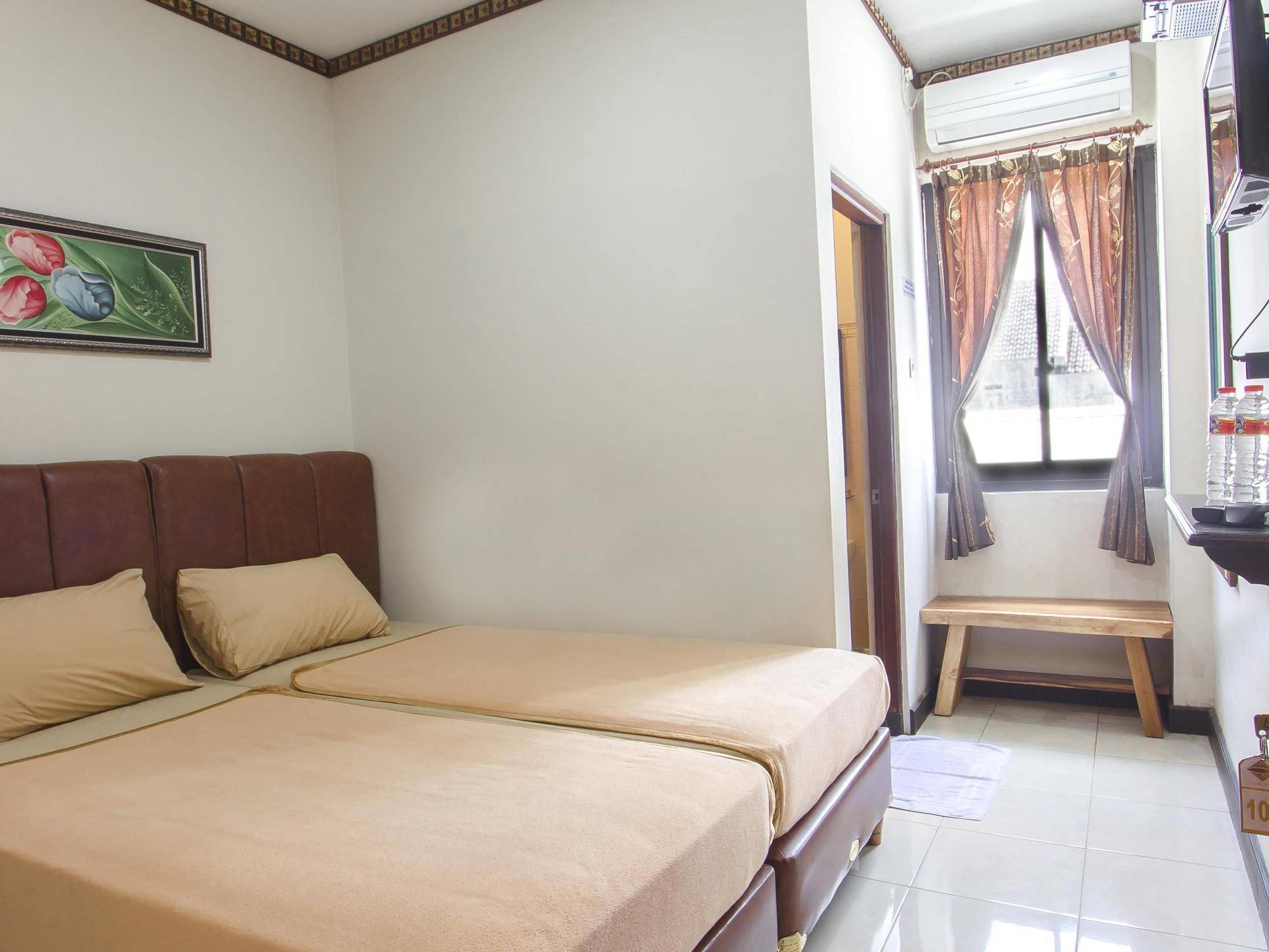 Tasik Jogja Hotel Yogyakarta Extérieur photo